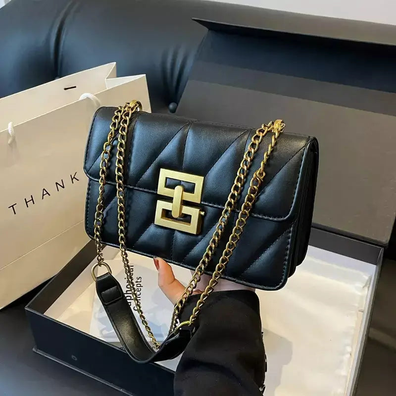 Bolsa Feminina Isadora,
bolsa feminina transversal,
bolsa feminina pequena,
bolsa feminina de corrente,
bolsa feminina elegante,
bolsa feminina chique,
bolsa feminina de festa,
bolsa de luxo