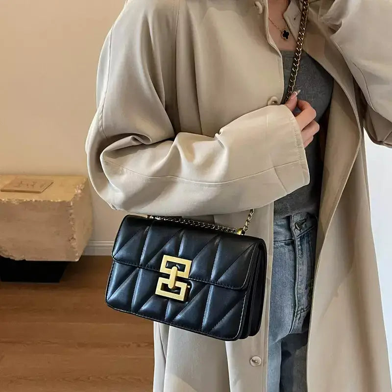 Bolsa Feminina Isadora,
bolsa feminina transversal,
bolsa feminina pequena,
bolsa feminina de corrente,
bolsa feminina elegante,
bolsa feminina chique,
bolsa feminina de festa,
bolsa de luxo