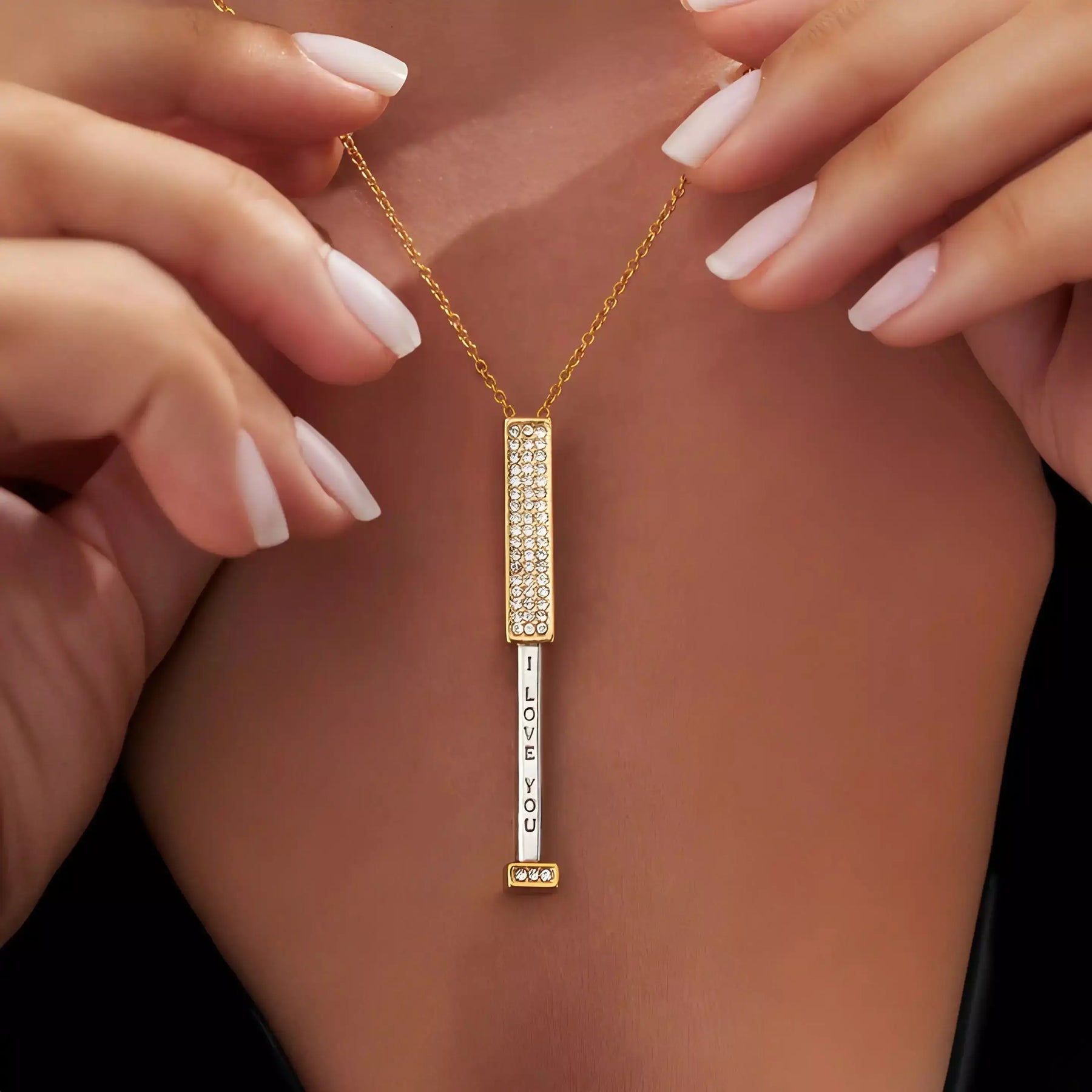 Colar Feminino Love,
colar eu te amo,
colar elegante,
colar para namorada,
joia romântica