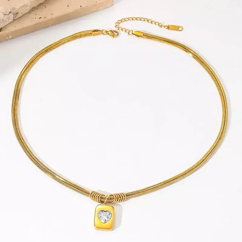 Colar Duplo com Zircônia Branca,
colar duplo trançado para mulheres,
colar resistente à oxidação,
colar feminino moderno e elegante