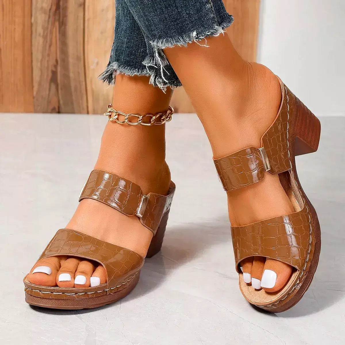 Tamanco Feminino Anatômico Doralice, Tamanco confortável, sandália feminina anatômica, chinelo feminino confortável