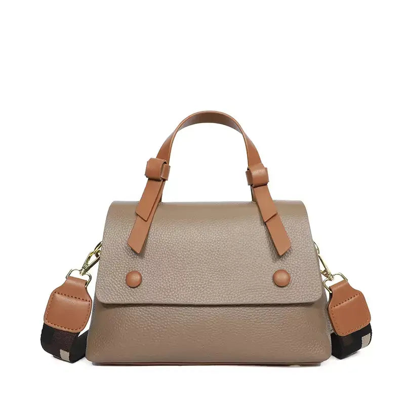 Bolsa Feminina de Couro Teodora,
bolsa feminina transversal,
bolsa feminina pequena,
bolsa feminina de mão,
bolsa feminina elegante,
bolsa feminina chique,
bolsa feminina de festa,
bolsa de luxo,
bolsa feminina de couro legítimo