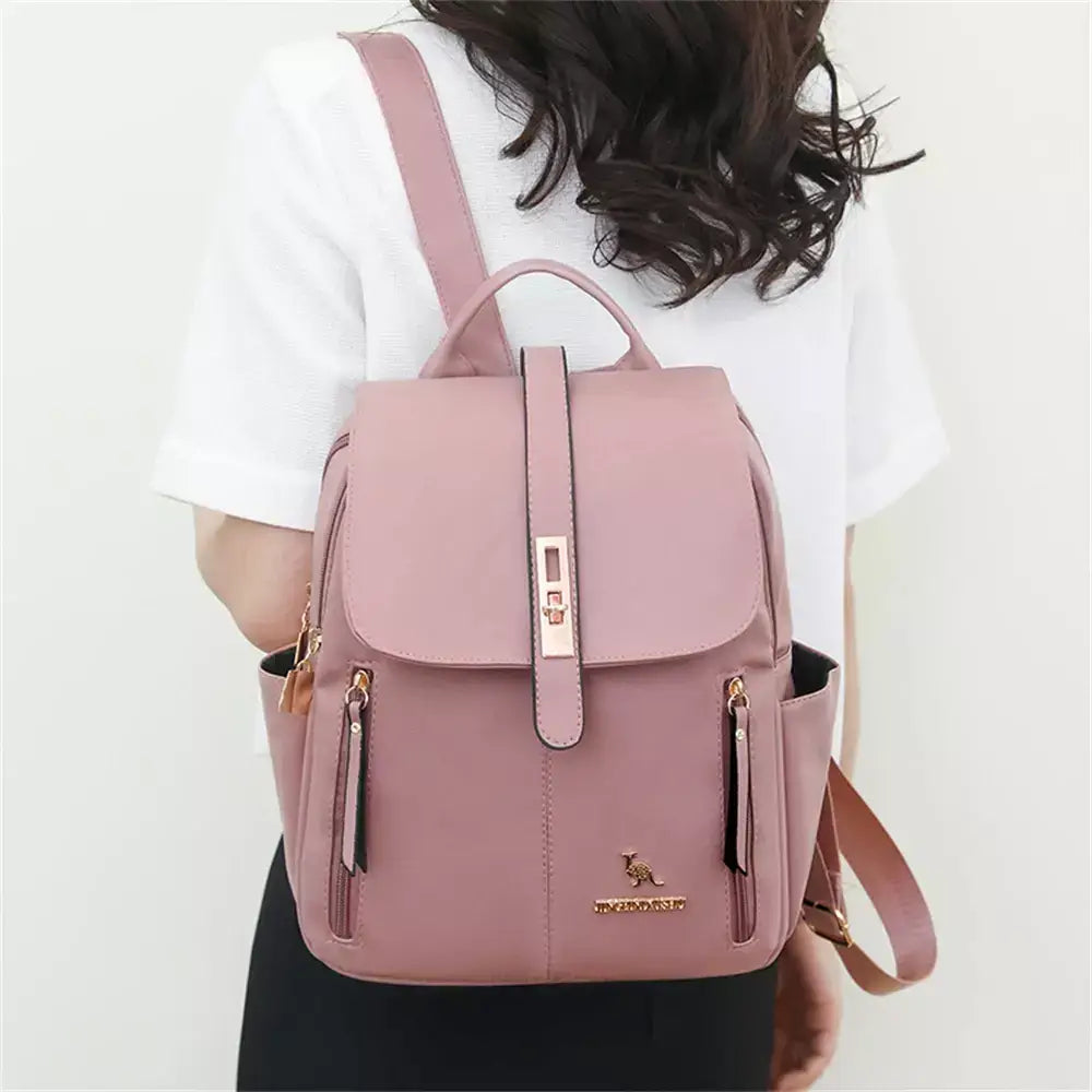 Mochila Feminina Luíze, Mochila feminina de couro