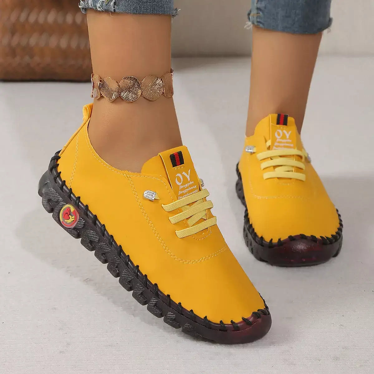 Tênis Feminino Anatômico Olívia,
tênis feminino ortopédico,
Tênis feminino de couro,
Tênis casual,
tênis feminino social