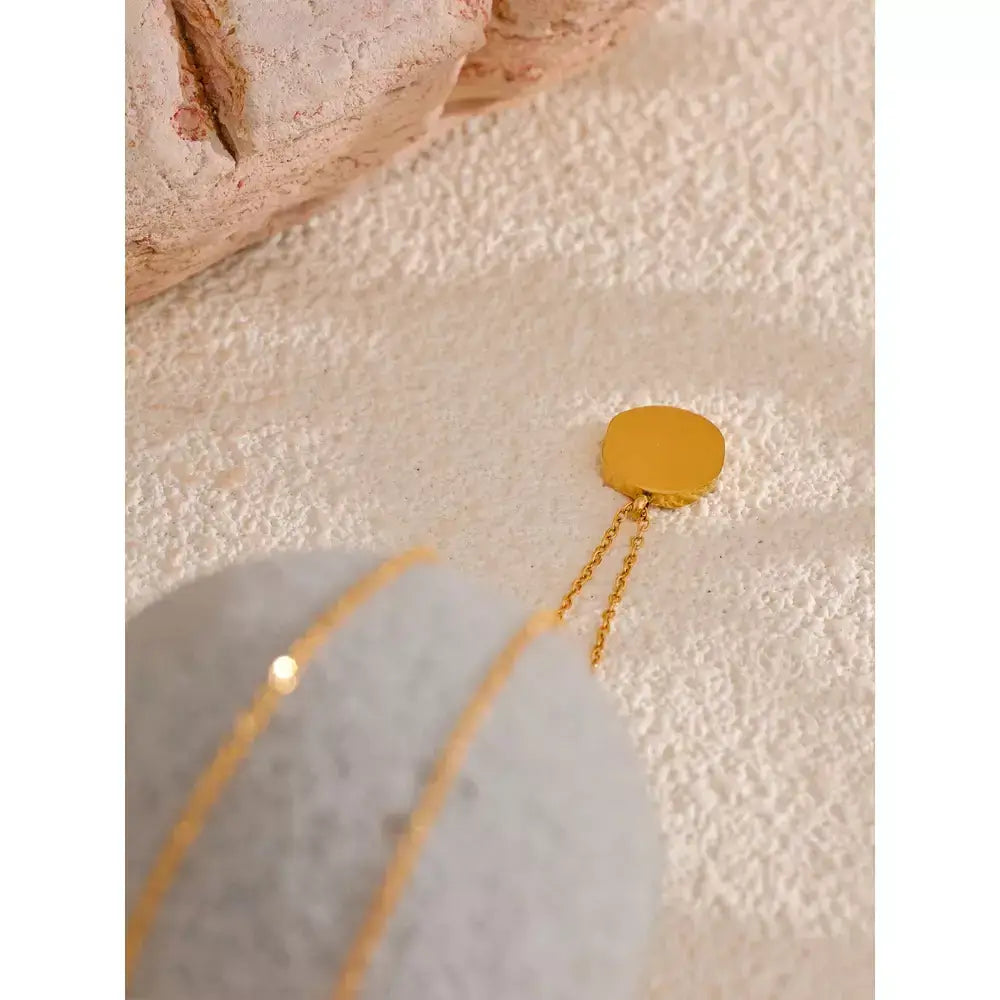 Colar Feminino Coração Madrepérola,
colar feminino para presente,
colar de luxo para mulheres,
colar feminino de coração banhado a ouro,
colar romântico para presente,
colar banhado a ouro 18K