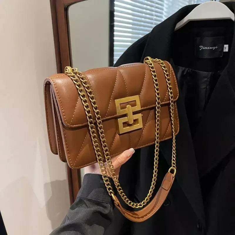 Bolsa Feminina Isadora,
bolsa feminina transversal,
bolsa feminina pequena,
bolsa feminina de corrente,
bolsa feminina elegante,
bolsa feminina chique,
bolsa feminina de festa,
bolsa de luxo