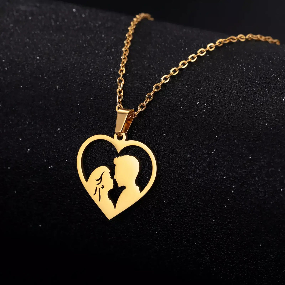 Colar Casal em Coração,
Colar de casal,
colar romântico,
Colar coração casal,
Colar de casal apaixonado,
colar de amor