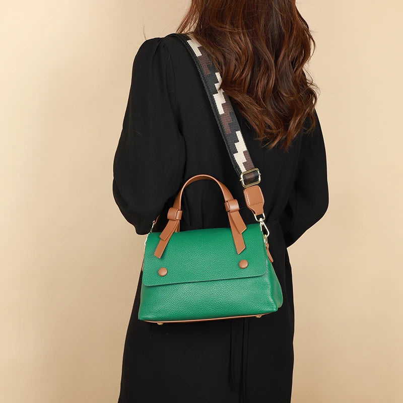 Bolsa Feminina de Couro Teodora,
bolsa feminina transversal,
bolsa feminina pequena,
bolsa feminina de mão,
bolsa feminina elegante,
bolsa feminina chique,
bolsa feminina de festa,
bolsa de luxo,
bolsa feminina de couro legítimo