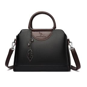 bolsa para notebook feminina  bolsa feminina transversal  Bolsa Feminina de Couro Moana  Bolsa Feminina de Couro Bella Luxo  Bolsa Feminina de couro