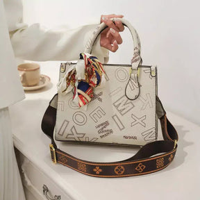 bolsa transversal feminina  bolsa feminina transversal  Bolsa Feminina Florença  Bolsa Feminina de Couro Transversal  Bolsa Feminina de couro