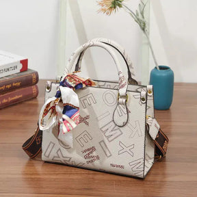 bolsa transversal feminina  bolsa feminina transversal  Bolsa Feminina Florença  Bolsa Feminina de Couro Transversal  Bolsa Feminina de couro