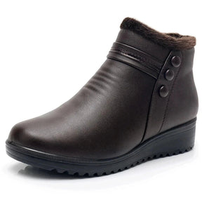 Bota feminina preta  Bota feminina marrom  Bota Feminina de pelúcia  Bota Feminina de Couro Liz  Bota Feminina de couro  Bota Feminina cano baixo  Bota feminina aveludada  Bota aveludada feminina