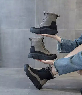 Bota feminina preta  Bota feminina pelúcia  Bota feminina impermeável  Bota Feminina de Couro Any  Bota Feminina de Couro Alexia  Bota feminina confortável  Bota Feminina cano baixo  Bota feminina aveludada  Bota feminina Anatômica  Bota aveludada feminina