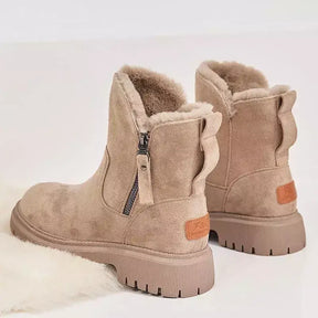 Bota feminina preta  Bota feminina pelúcia  Bota Feminina Ohana  Bota feminina cano curto  Bota feminina camurça  Bota feminina Bege  Bota feminina aveludada  Bota aveludada feminina