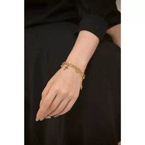 Pulseira Cruz Divina,
pulseira feminina religiosa,
pulseira católica,
Pulseira feminina banhada a ouro,
pulseira camadas
