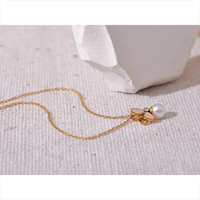 Colar Feminino Pérola de Borboleta,
Joias delicadas para mulheres,
Colar de borboleta minimalista,
Colar feminino com pingente de borboleta,
Colar com pérola