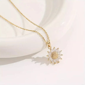 Colar Feminino Girassol + Caixa de brinde,
presente com flor e colar,
caixa com colar e flor,
colar de flor girassol,
colar de girassol,
colar feminino com girassol,
colar com significado,
joia com girassol,
colar que simboliza luz,
presente dia das mães,
presente dias dos namorados