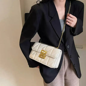 Bolsa Feminina Isadora,
bolsa feminina transversal,
bolsa feminina pequena,
bolsa feminina de corrente,
bolsa feminina elegante,
bolsa feminina chique,
bolsa feminina de festa,
bolsa de luxo