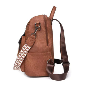 Mochila Feminina Camila,
mochila feminina de couro,
mochila feminina estruturada,
mochila feminina para notebook,
mochila feminina sofisticada