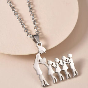 Colar Feminino Amor Infinito,
colar mãe e filho,
colar filho e mãe,
colar mãe e criança,
colar família,
colar amor,
colar dia das mães