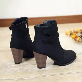 Bota Feminina Ravena, botas cano médio, bota feminina camurça, botas antiderrapantes, bota elegante, bota cano curto