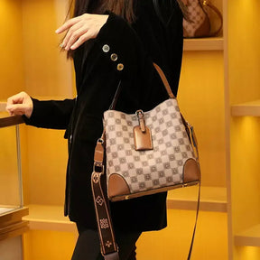 Bolsa Feminina Amora, Bolsa feminina de couro, bolsa crossbody, Bolsa feminina pequena, Bolsa transversal, bolsa feminina de festa