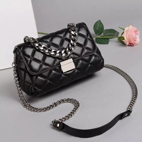 Bolsa Feminina Beatriz,
bolsa feminina transversal,
bolsa feminina pequena,
bolsa feminina de corrente,
bolsa feminina elegante,
bolsa feminina chique,
bolsa feminina de festa,
bolsa de luxo