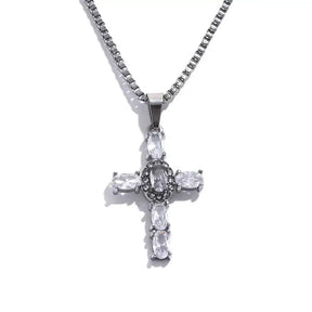 Colar de Cruz com Zircônias Coloridas,
Colar de cruz,
Colar religioso,
Colar de zircônia,
Colar de luxo,
Colar de fé,
Colar com pingente de cruz,
Colar cristão feminino
