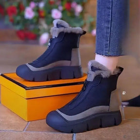 Bota feminina preta  Bota feminina pelúcia  Bota feminina impermeável  Bota Feminina de Couro Any  Bota Feminina de Couro Alexia  Bota feminina confortável  Bota Feminina cano baixo  Bota feminina aveludada  Bota feminina Anatômica  Bota aveludada feminina