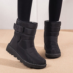 Bota feminina peluciada  Bota feminina impermeável  Bota Feminina Fashion Impermeável  Bota feminina cano curto  Bota Feminina cano baixo  Bota feminina aveludada  Bota feminina Anatômica  Bota aveludada feminina